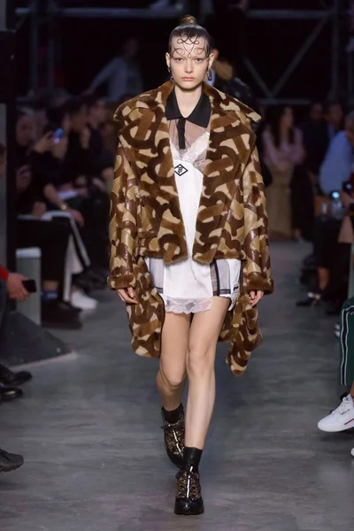 Look 35